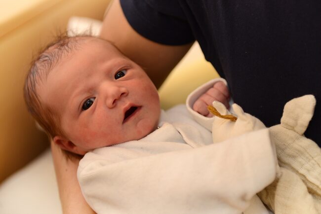 erstes Baby, das 2019 im Spital Uster geboren wurde
